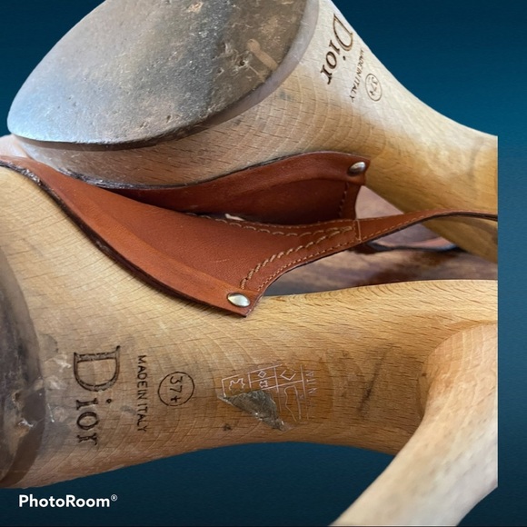 Christian Dior Leather Slingback Platform Pumps - Picture 5 of 7